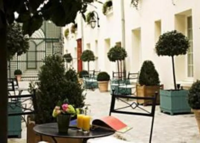 Hotel Suites Unic Renoir Saint-Germain Parigi